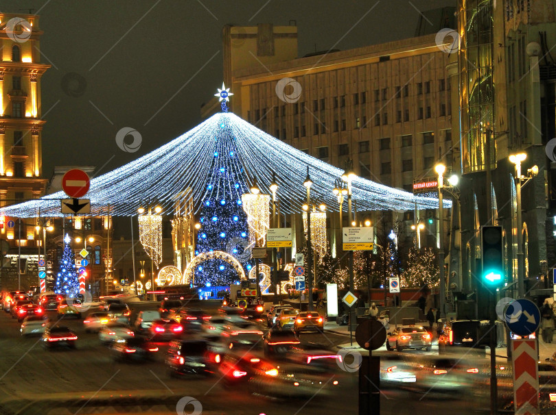 Скачать Новогодний вечер на Лубянской площади фотосток Ozero