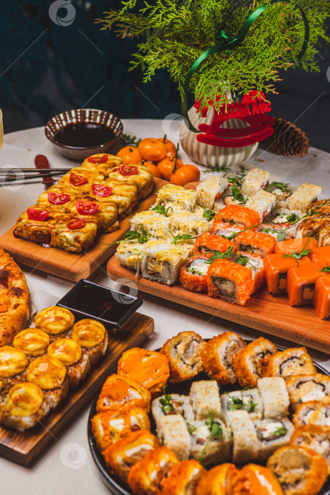 Скачать суши накрывают на стол фотосток Ozero