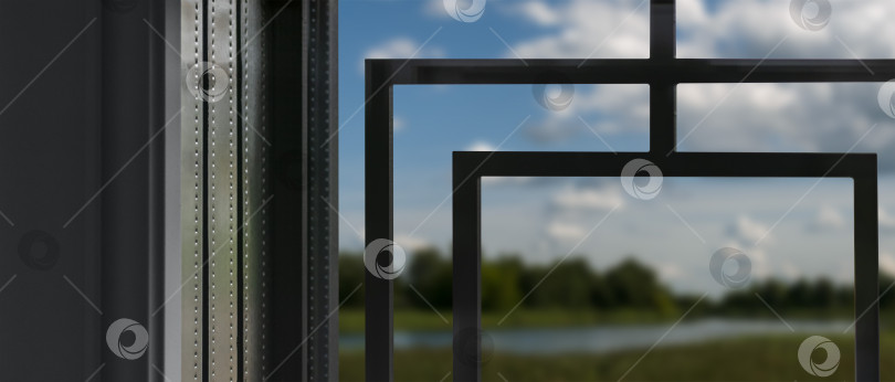 Скачать Фрагмент входной двери со встроенным стеклопакетом фотосток Ozero