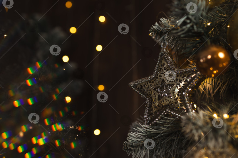 Скачать звезда на рождественской елке, звезда для украшения рождественской елки фотосток Ozero