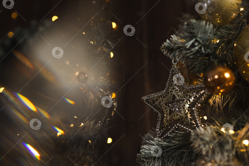 Скачать звезда на рождественской елке, звезда для украшения рождественской елки фотосток Ozero