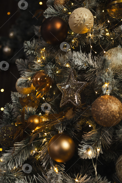 Скачать звезда на рождественской елке, звезда для украшения рождественской елки фотосток Ozero