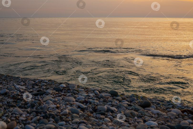 Скачать Море на закате фотосток Ozero