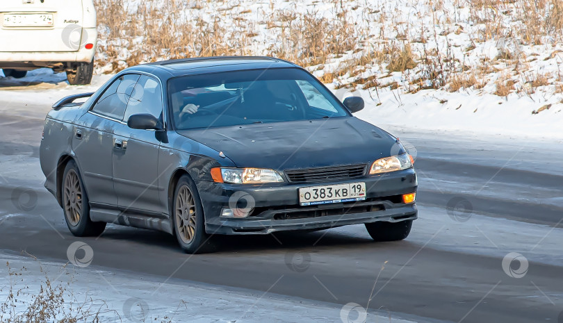 Скачать Россия, город Железногорск Красноярский Край 25 мая  2025г. автомобиль Toyota Mark II Японский автомобиль фотосток Ozero