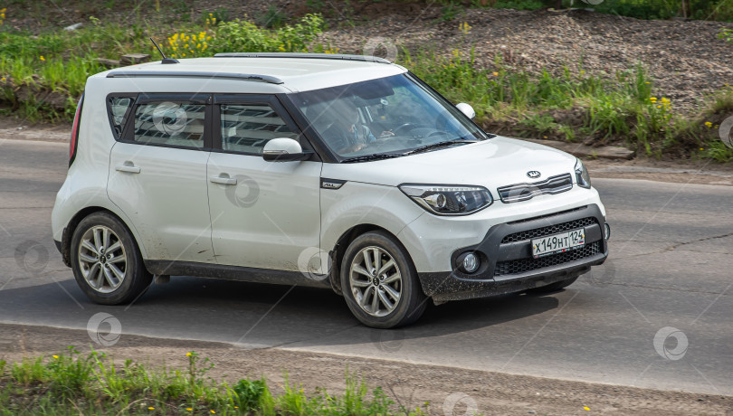 Скачать Россия, Красноярск 27 мая 2025г. автомобиль Kia Soul II. фотосток Ozero