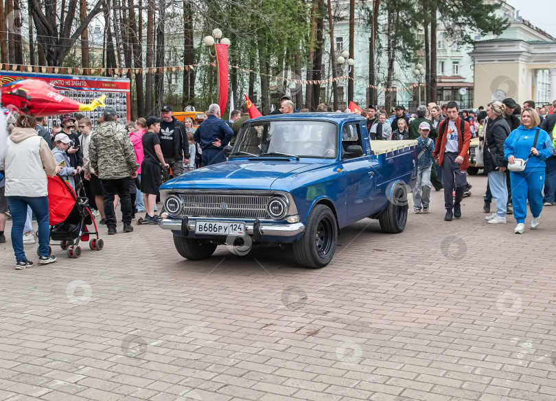 Скачать Россия, Красноярск 27 мая 2025г. автомобиль  Иж-2715 Советский и российский автомобиль фотосток Ozero