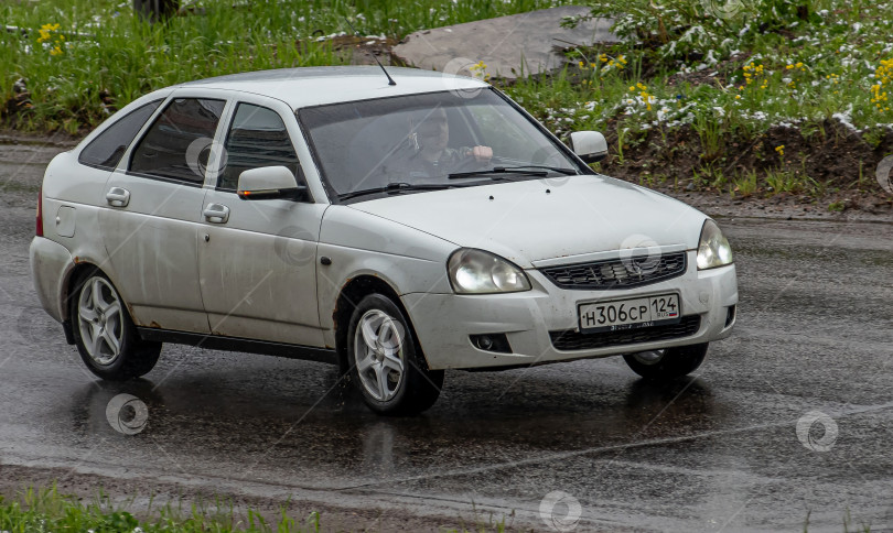 Скачать Россия, Красноярск 27 мая 2025г. автомобиль Lada Priora Российский автомобиль фотосток Ozero