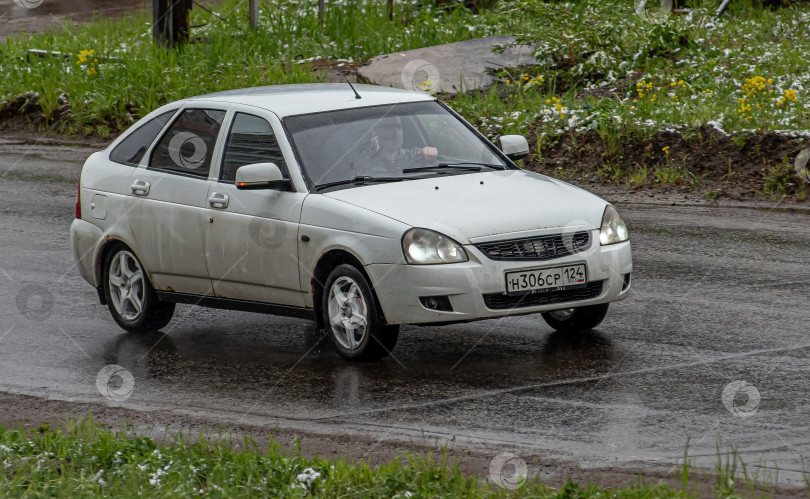Скачать Россия, Красноярск 27 мая 2025г. автомобиль Lada Priora Российский автомобиль фотосток Ozero