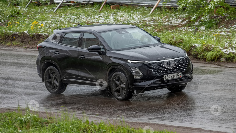 Скачать Россия, Красноярск 27 мая 2025г. автомобильный кроссовер Omoda C5. фотосток Ozero