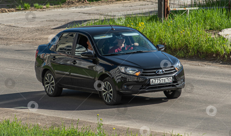 Скачать Россия, Красноярск 27 мая 2025г. автомобиль Lada Granta фотосток Ozero