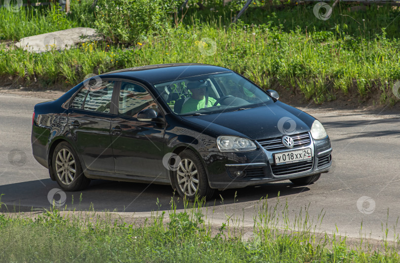 Скачать Россия, Красноярск 27 мая 2025г. автомобиль Volkswagen Jetta V. фотосток Ozero