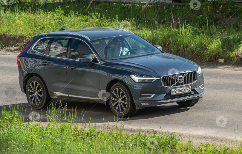 Скачать Россия,Сибирь 27 Мая 2025 год. Автомобиль Volvo XC60 Кроссовер фотосток Ozero