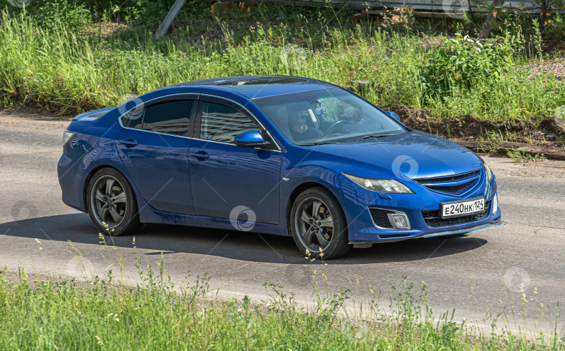 Скачать Россия,Сибирь 27 Мая 2025 год. Автомобильная версия Mazda 6 II (GH). фотосток Ozero