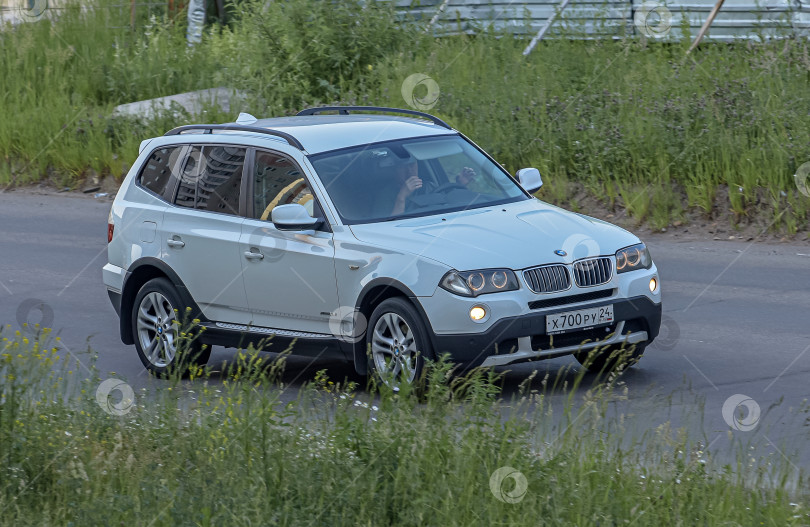 Скачать Россия,Сибирь 27 Мая 2025 год. Автомобиль BMW X3 E83. фотосток Ozero