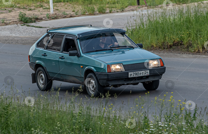 Скачать Россия,Сибирь 27 Мая 2025 год. Автомобиль  ВАЗ-2109 фотосток Ozero