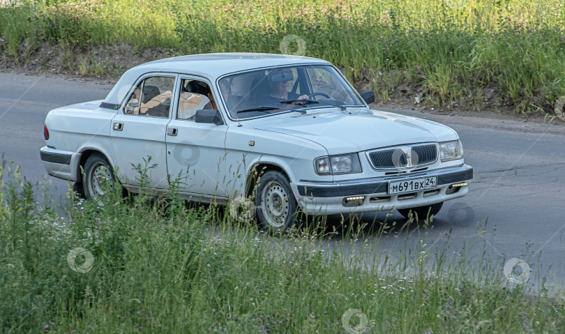 Скачать Россия,Сибирь 27 Мая 2025 год. Автомобиль  ГАЗ-3110 «Волга» фотосток Ozero