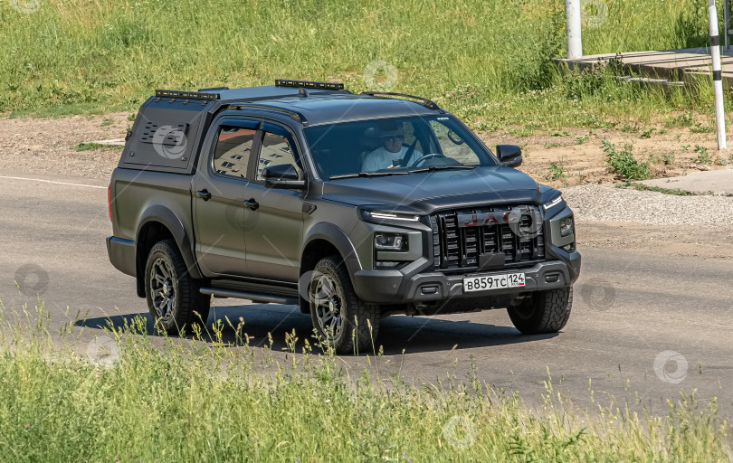 Скачать Россия,Сибирь 27 Мая 2025 год. Автомобильный китайский пикап JAC T9 Hunter. фотосток Ozero