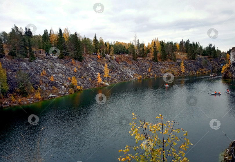 Скачать Карельский каньон осенью фотосток Ozero