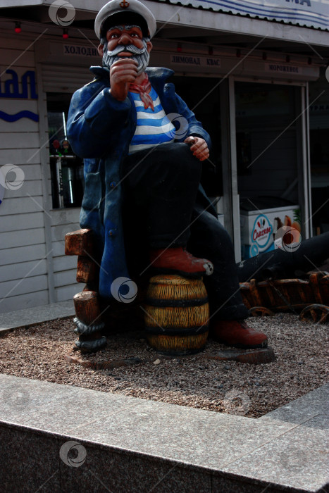 Скачать Скульптура моряка в Саках фотосток Ozero