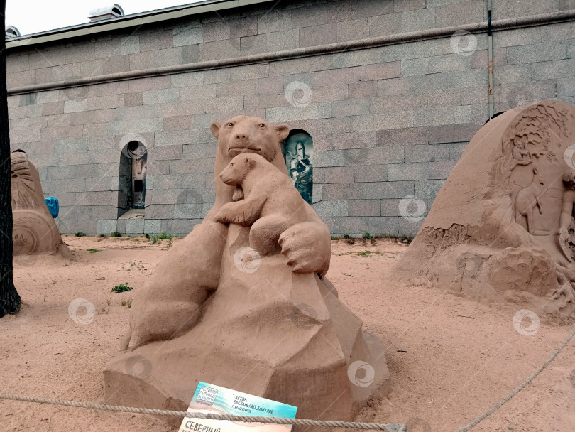 Скачать Северный медведь из песка фотосток Ozero