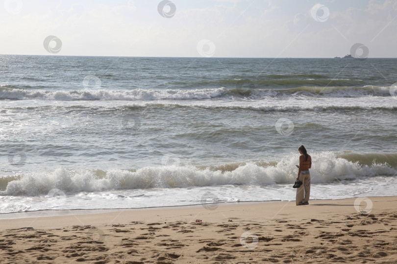 Скачать Пхукет, Таиланд, 9 ноября 2025 года: Пляж Банг Тао (Лаян) на побережье Андаманского моря острова Пхукет в Таиланде, октябрь 2025 года фотосток Ozero
