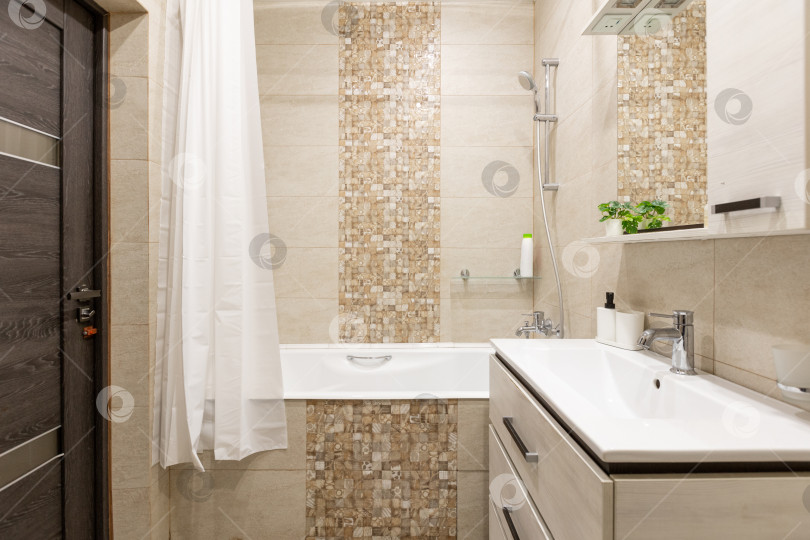 Скачать современная ванная комната с туалетом и стиральной машиной фотосток Ozero