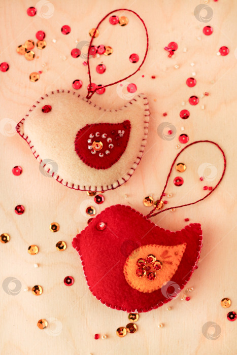 Скачать Украшения для рождественской елки, фетровые птички фотосток Ozero