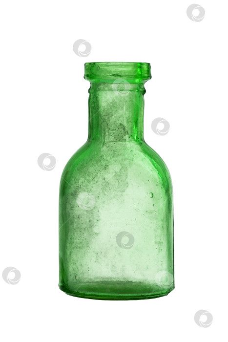 Скачать прозрачная стеклянная ваза лаконичной формы, выделяющаяся на белом фоне фотосток Ozero