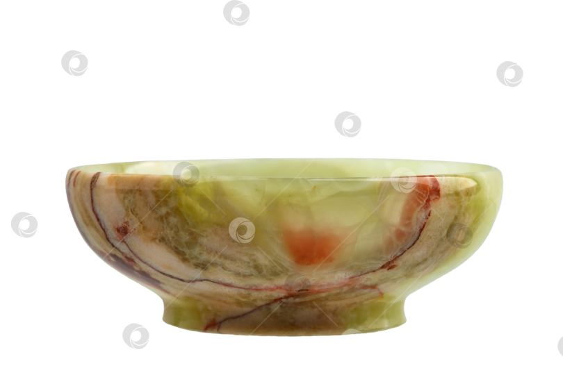 Скачать сувенирное изделие из полудрагоценного камня оникса, опала, яшмы, выделенное на белом фоне фотосток Ozero