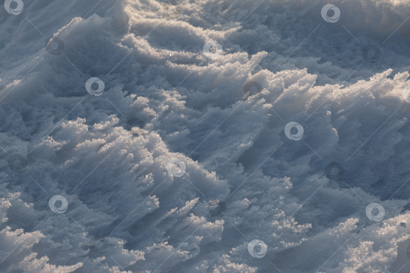 Скачать Текстура замерзшего снега в виде волн с элементами инея фотосток Ozero