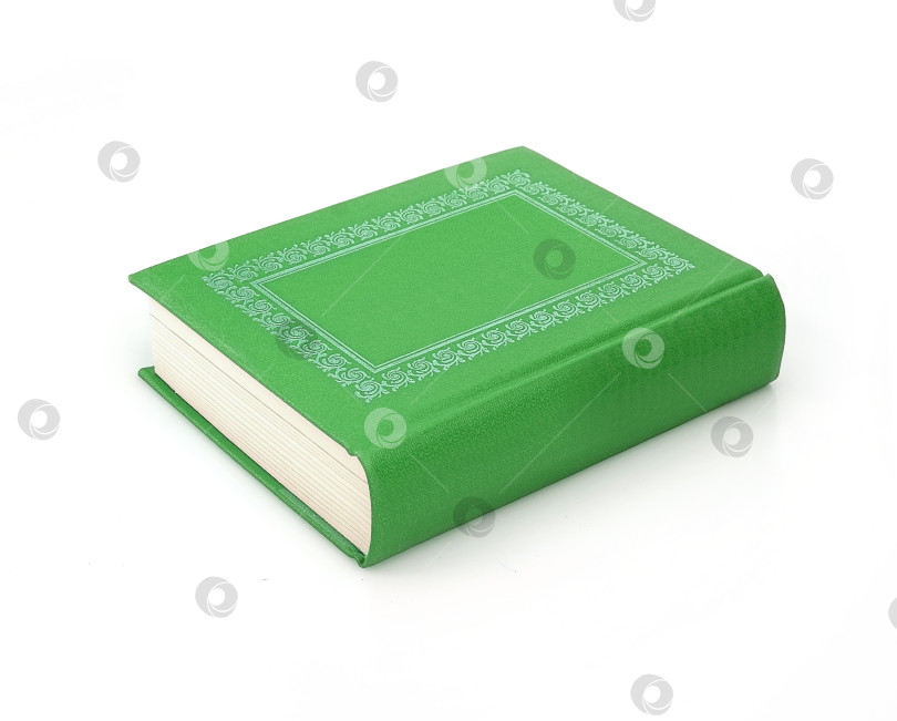 Скачать Книга в цветной обложке с белыми листами, выделенными на белом фоне фотосток Ozero