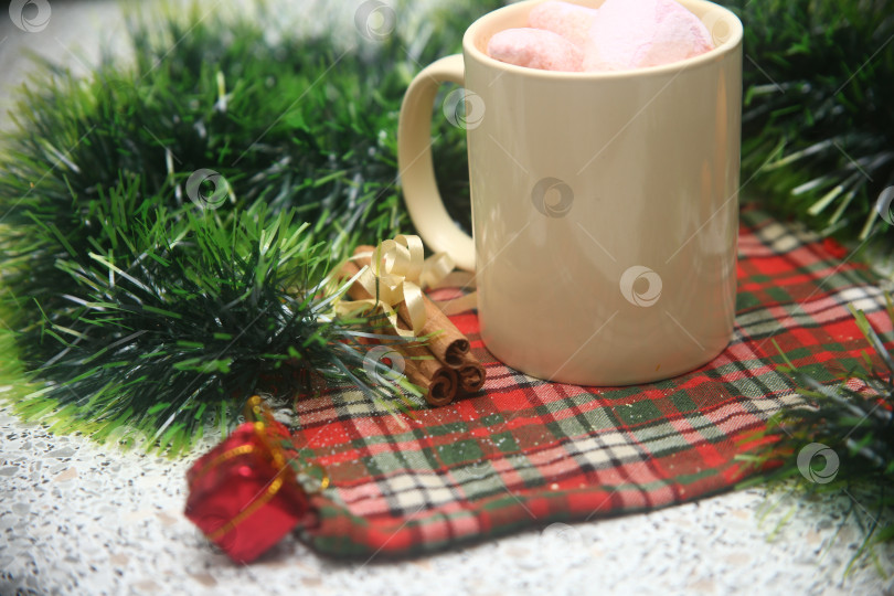 Скачать Напиток кофейный в кружке с корицей фотосток Ozero