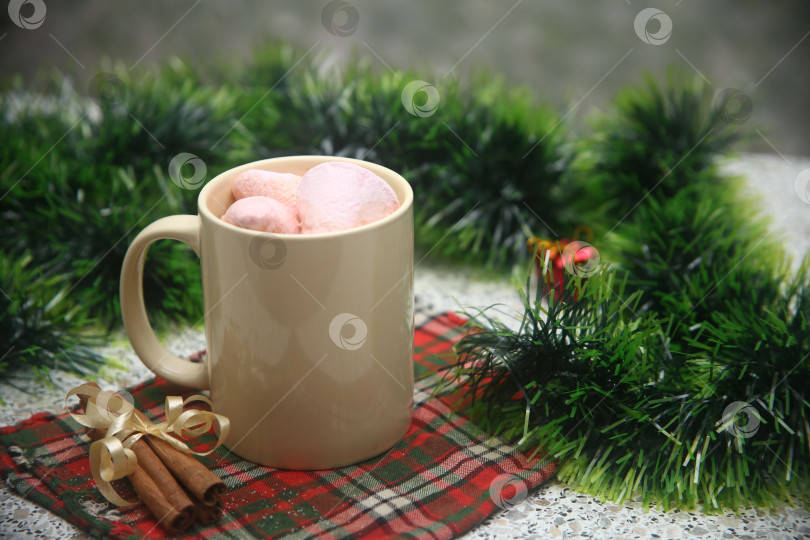 Скачать Напиток кофейный в кружке с корицей фотосток Ozero