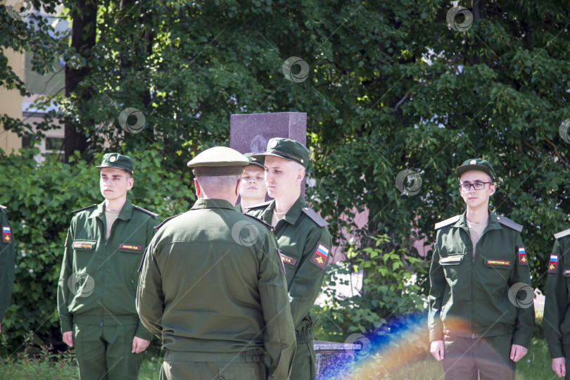 Скачать Егорьевск. 2019-06-02, молодые бойцы в военной форме готовятся к присяге. Присяга молодых парней в рядах российской армии. фотосток Ozero