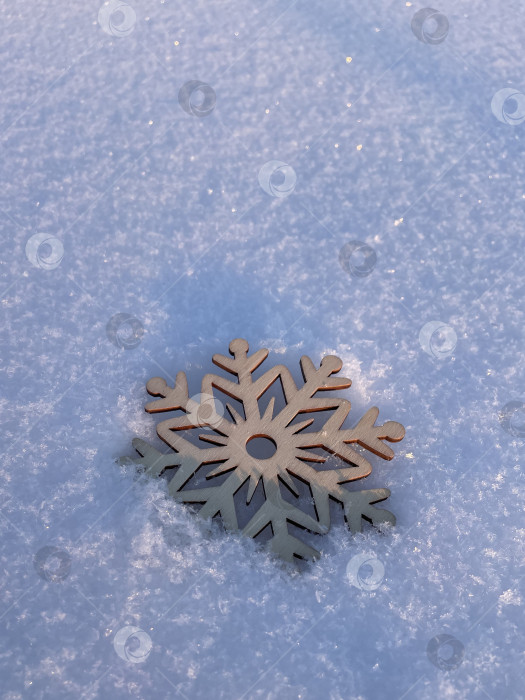 Скачать Деревянная ёлочная игрушка фотосток Ozero