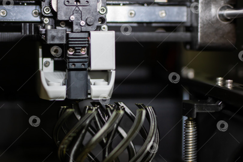 Скачать Прототип металлической решетки, инженерный прототип, демонстрирующий механизм и функции калибровки фотосток Ozero