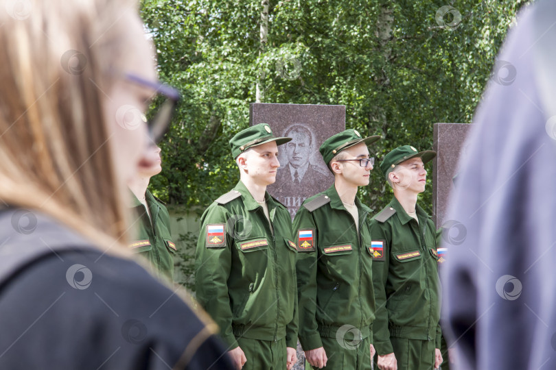 Скачать Егорьевск. 2019-06-02, молодые бойцы в военной форме готовятся к присяге. Присяга молодых парней в рядах российской армии. фотосток Ozero