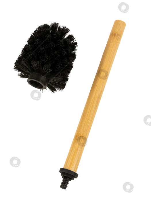 Скачать Щетка для унитаза с бамбуковой ручкой и черной щетиной - Экологически чистое средство для чистки на белом фоне фотосток Ozero