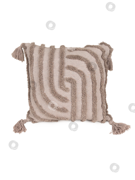Скачать Коричневая декоративная подушка на белом фоне фотосток Ozero
