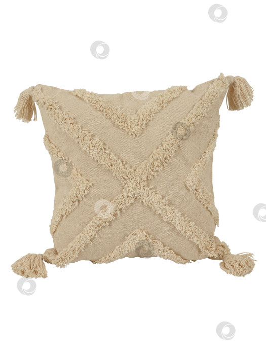Скачать Бежевая декоративная подушка на белом фоне фотосток Ozero