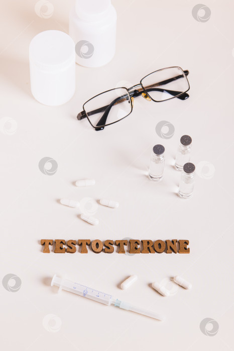 Скачать Концепция тестостеронотерапии для женщин с помощью лекарственных препаратов вертикальный взгляд фотосток Ozero