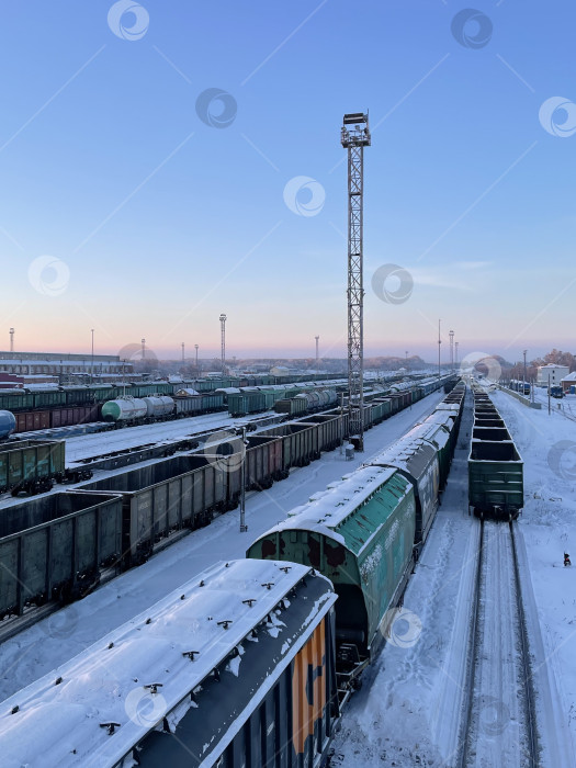 Скачать Грузовые вагоны фотосток Ozero