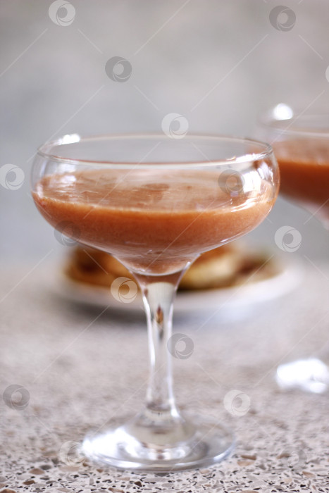 Скачать Бокалы ягодного смузи фотосток Ozero