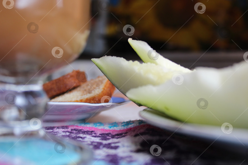 Скачать Сочная нарезанная дыня фотосток Ozero