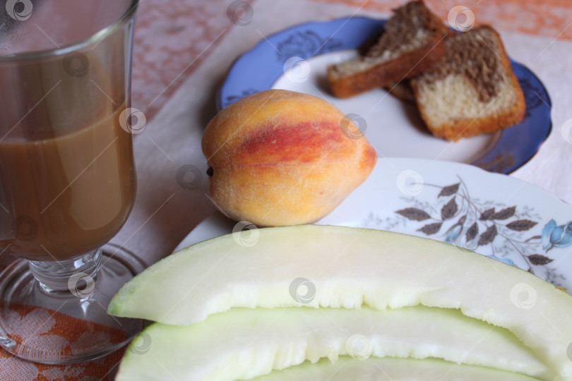 Скачать Фрукт дыня и персик фотосток Ozero