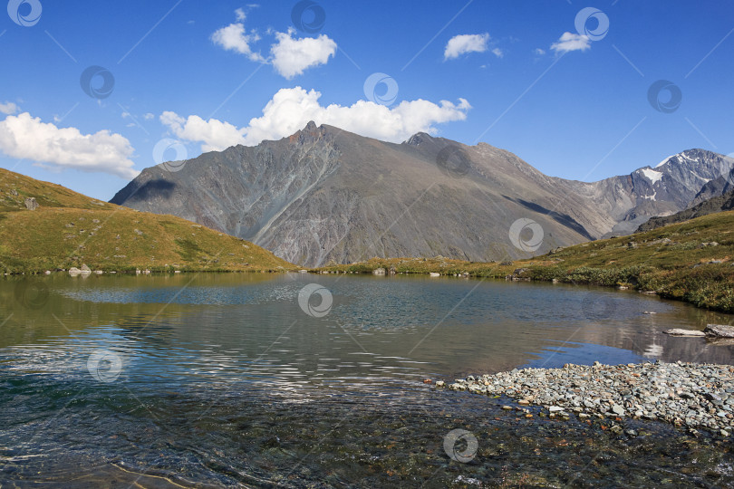 Скачать Горное озеро фотосток Ozero