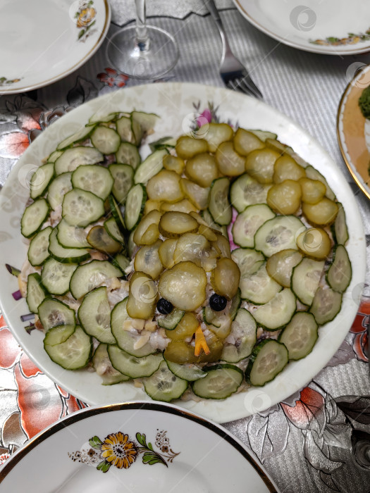 Скачать Салат в форме змеи фотосток Ozero