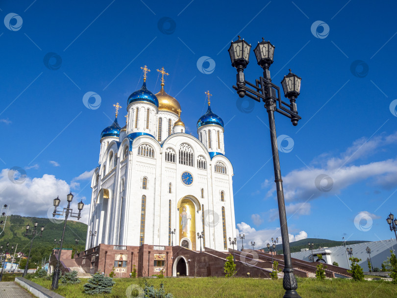 Скачать Кафедральный собор Рождества Христова.  г. Южно-Сахалинск. Сахалин. Россия. 2025.10. Кафедральный собор Рождества Христова. Южно-Сахалинск. (марка) фотосток Ozero