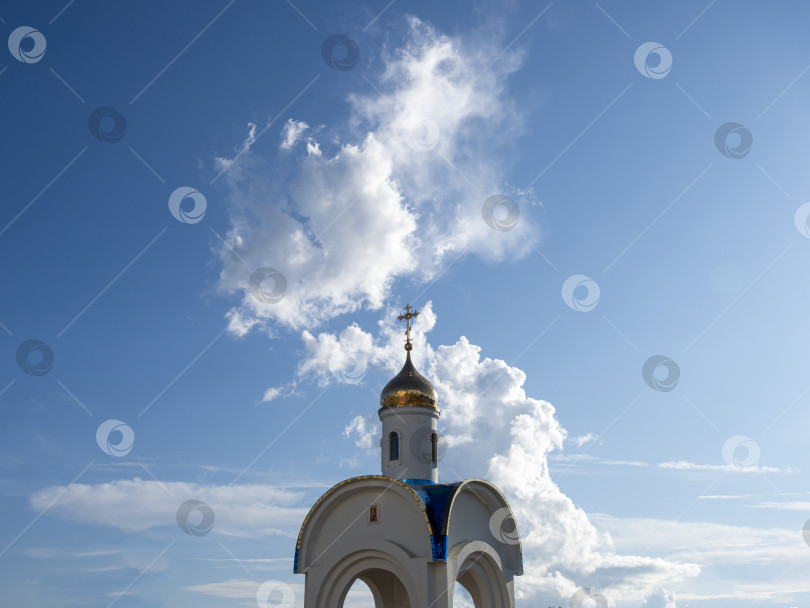 Скачать Кафедральный собор Рождества Христова.  г. Южно-Сахалинск. Сахалин. Россия. 2025.10. Кафедральный собор Рождества Христова. Южно-Сахалинск. (марка) фотосток Ozero