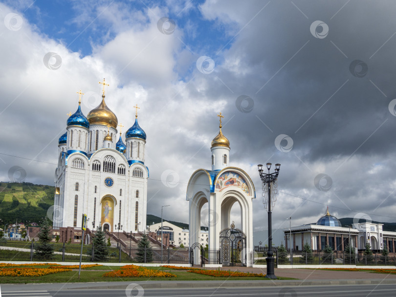 Скачать Кафедральный собор Рождества Христова. г. Южно-Сахалинск. Сахалин. Россия. 2025.10. Кафедральный собор Рождества Христова. Южно-Сахалинск. (марка) фотосток Ozero